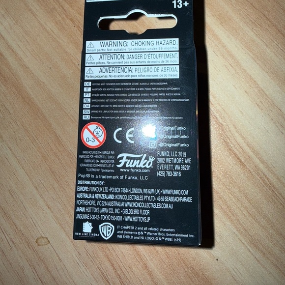 Funko Pennywise Keychain - Picture 3 of 5